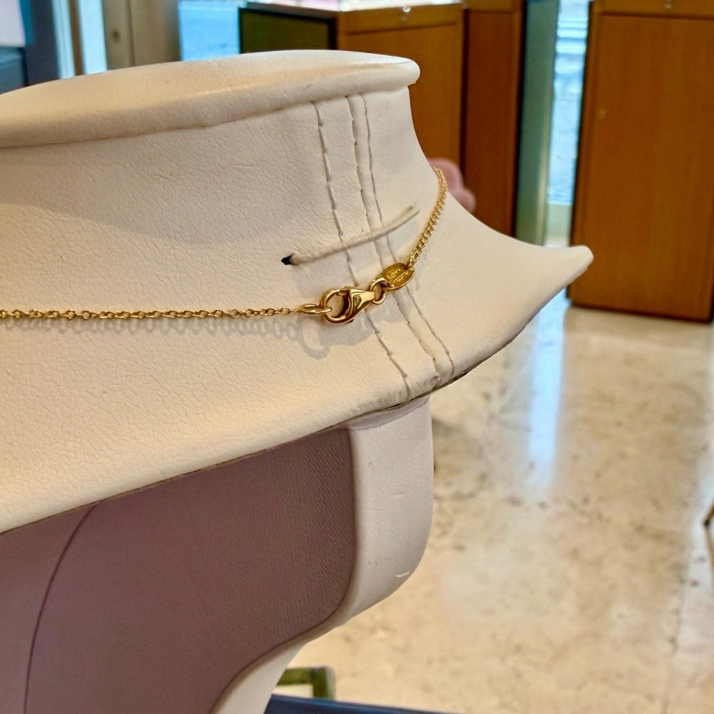 Dettaglio Chiusura Girocollo in Oro Giallo 18kt