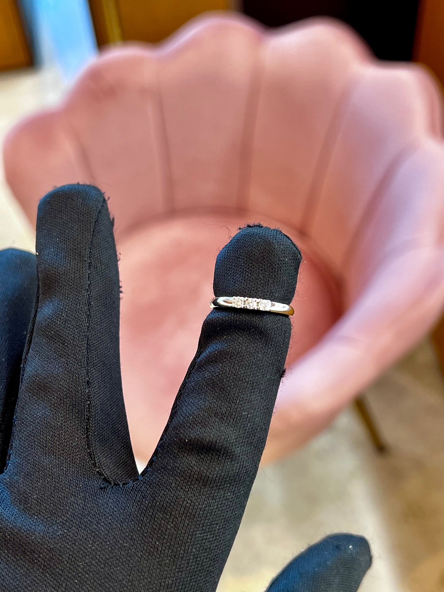 Anello Trilogy in Oro Bianco 18kt con 3 Diamanti