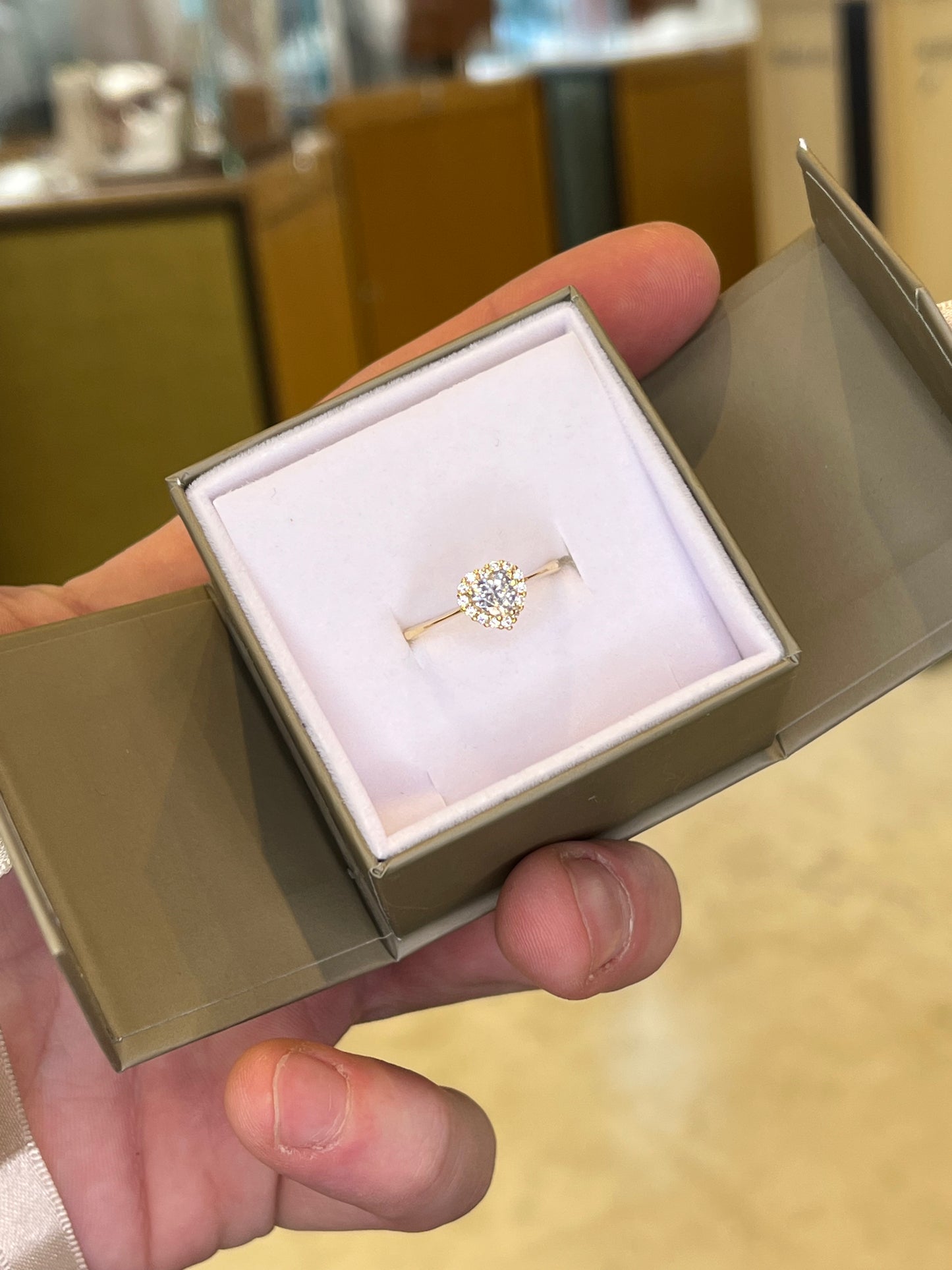 Anello Cuore Bianco