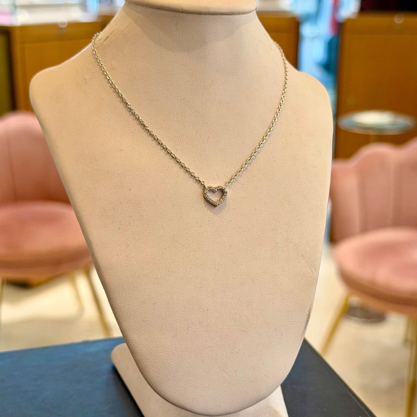 Girocollo con Ciondolo a Cuore Pavé