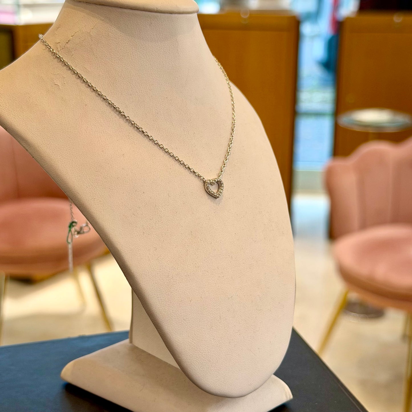 Girocollo con Ciondolo a Cuore Pavé