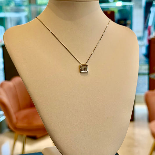 Girocollo in Oro Bianco 18kt con Ciondolo Geometrico a Pavé
