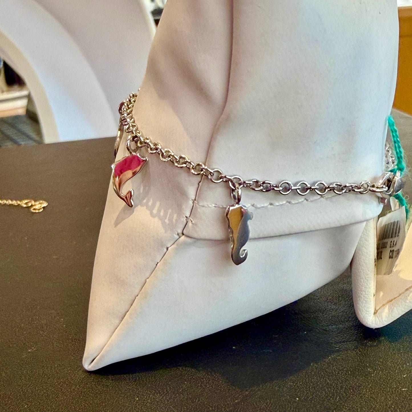 Bracciale in Oro Bianco 18kt con Charm Pendenti