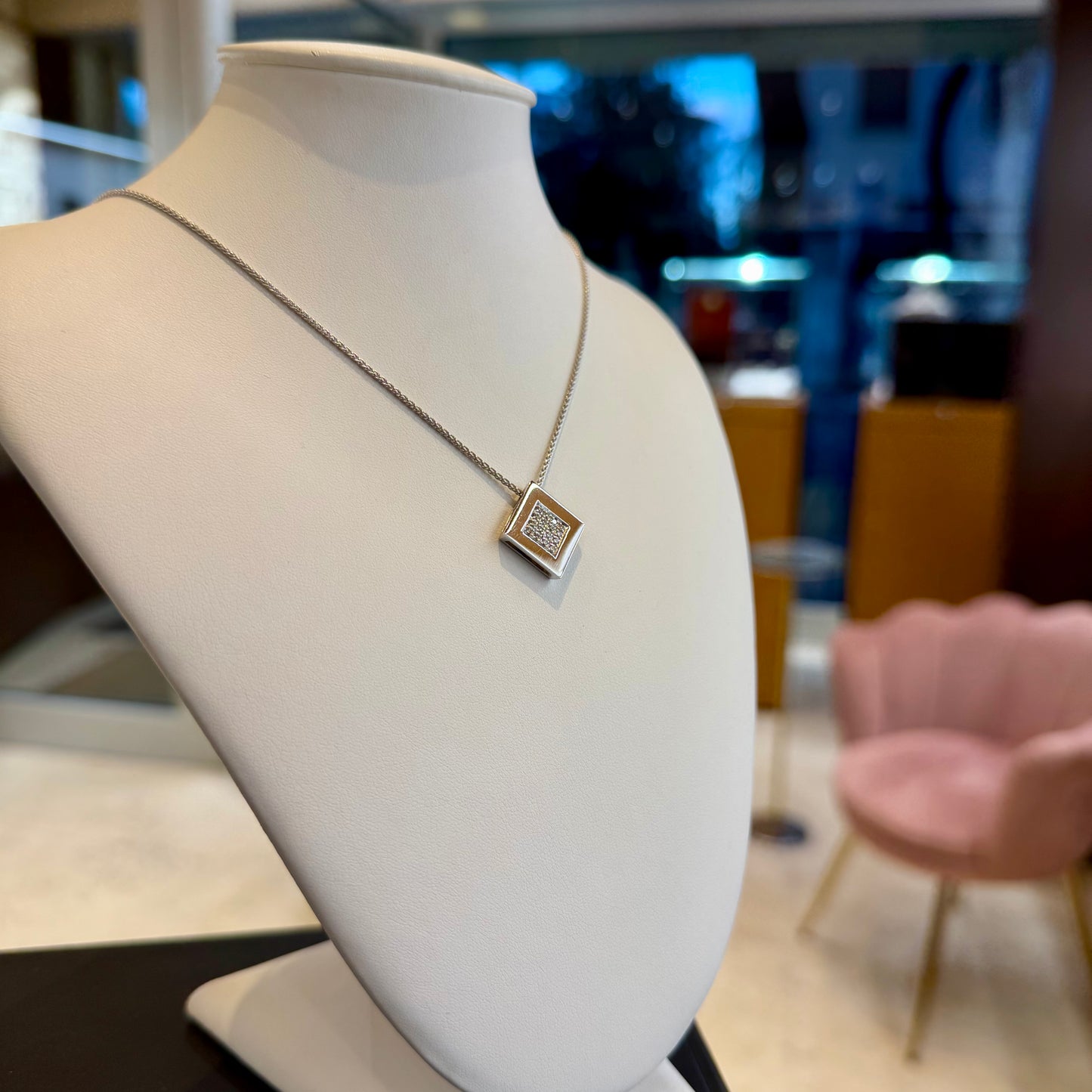 Collana Quadrato Astrale