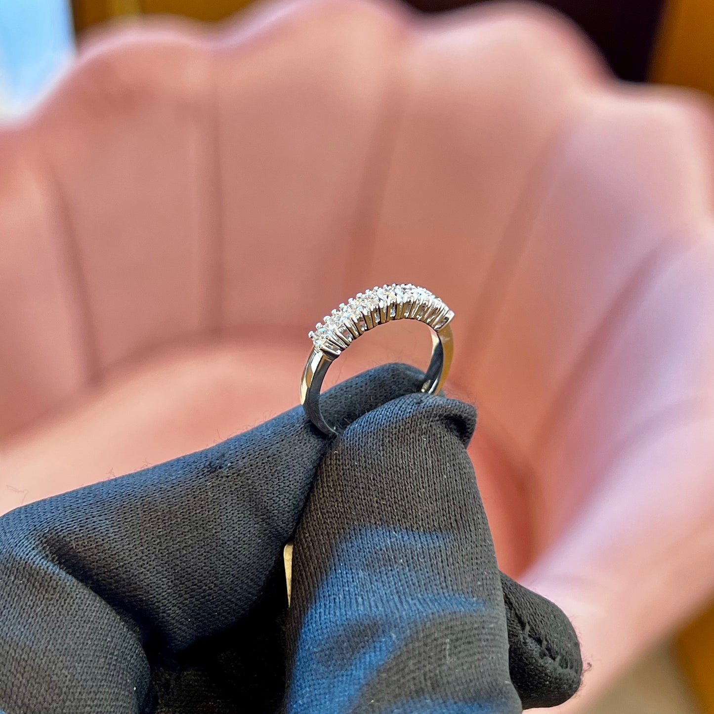 Anello Riviera a 7 Diamanti in Oro Bianco 18kt
